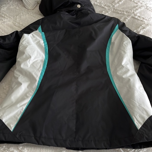 Women’s 2-in-1 Winter Jacket - Picture 12 of 13